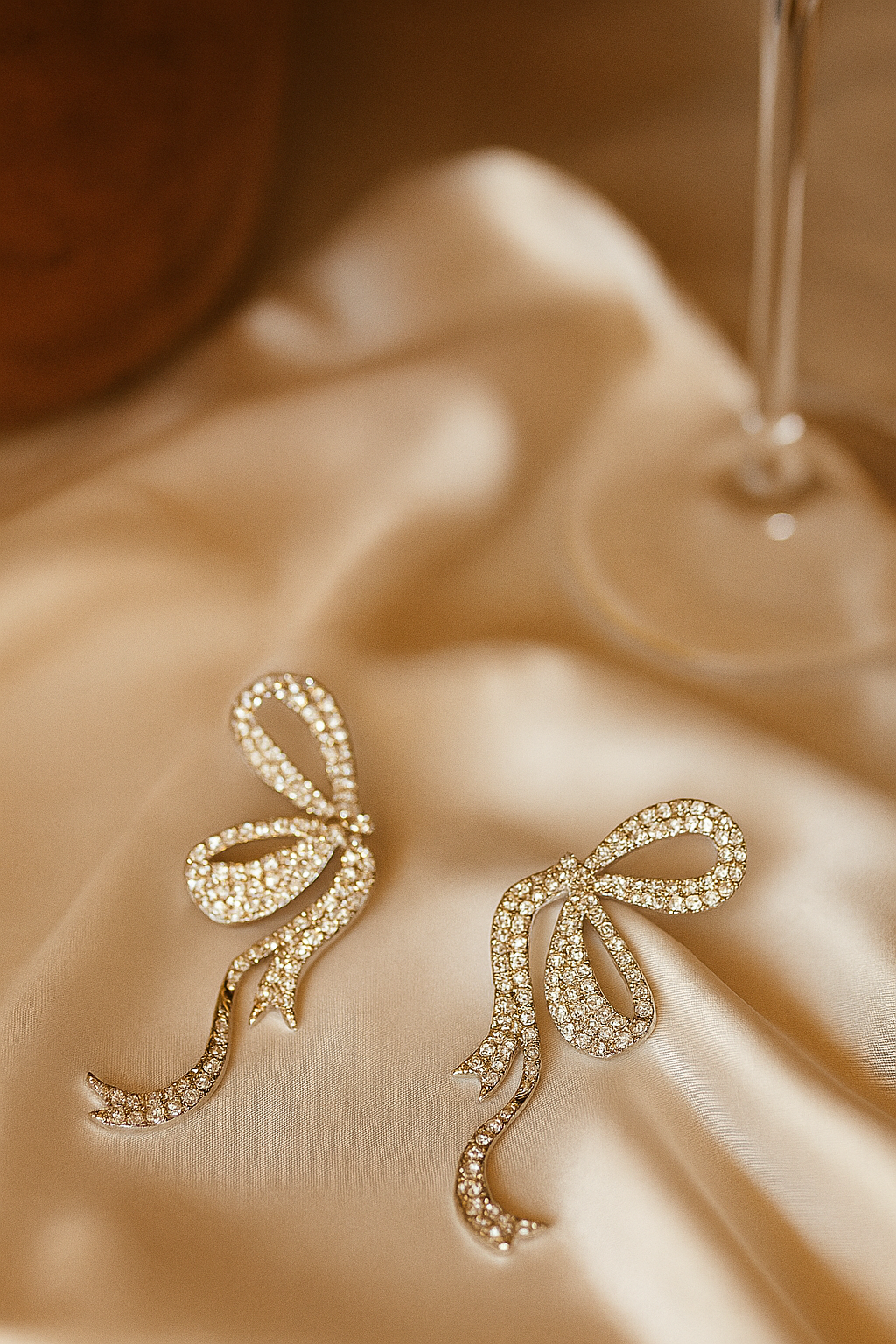 Twinkle Bow Earring