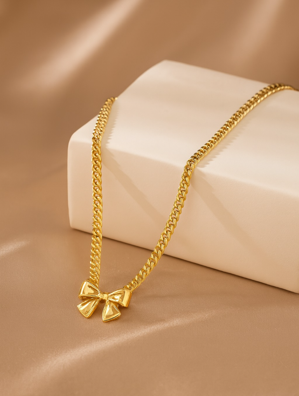 Bow My Way Choker