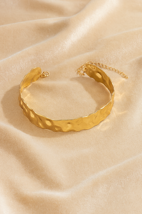 Goldie Locked Choker